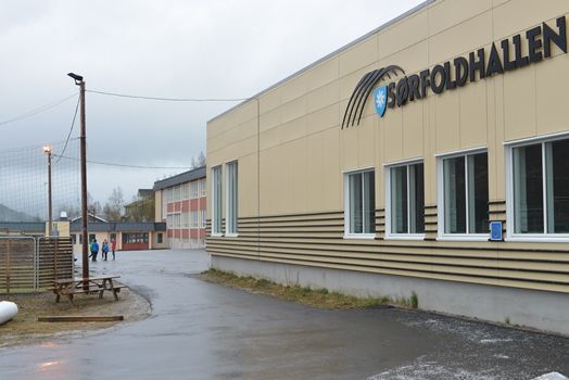 Straumen skole og Sørfoldhallen