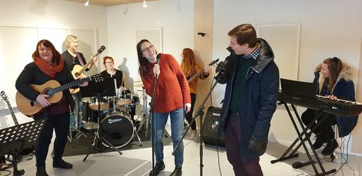Foto: Kultur- og næringsetaten i Bø kommune: Kine Johnsen, Ivan Andreassen, Hanne Fredheim, Katie Hanken, Tina Paasche, Preben Woll Bostad og Melissa Solvang Etaten i musikkbingen