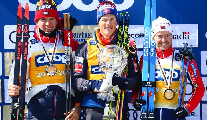Topptrion i totala världscupen 2018-2019. Tvåan Alexander Bolshunov, ettan Johannes Hoesflot Kläbo och trean Sjur Röthe. FOTO: GEPA pictures/CH Kelemen/Bildbyrån. Topptrion i totala världscupen 2018-2019. Tvåan Alexander Bolshunov, ettan Johannes Hoesflot Kläbo och trean Sjur Röthe. FOTO: GEPA pictures/CH Kelemen/Bildbyrån.