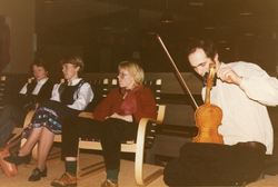 Visegruppa øver til konsert på Kaupanger 1984