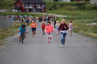 Barneløp, sykkelløp og bading