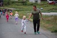 Barneløp, sykkelløp og bading