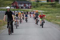 Barneløp, sykkelløp og bading