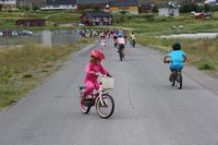 Barneløp, sykkelløp og bading