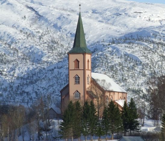 Røsvik kirke, vinter