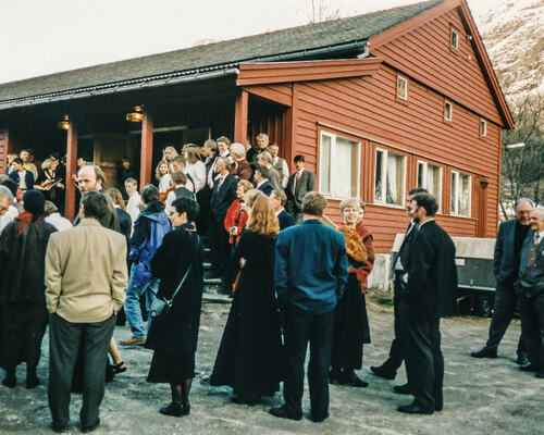 1997 Sigmund 50, gjestene ventar 1-2
