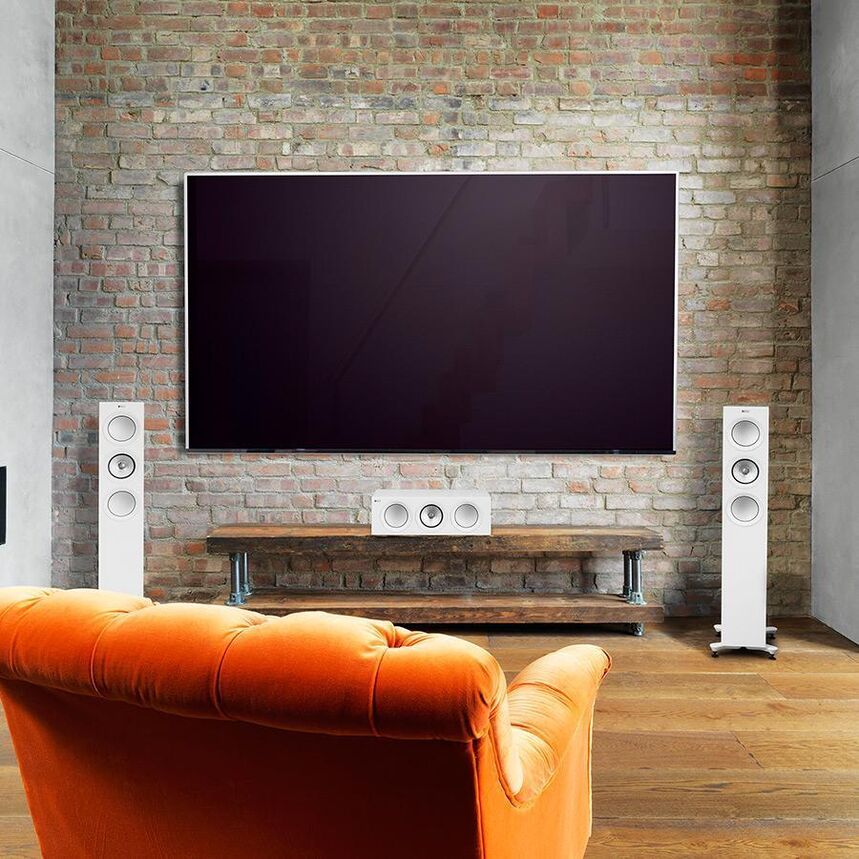 kef-r5-interior