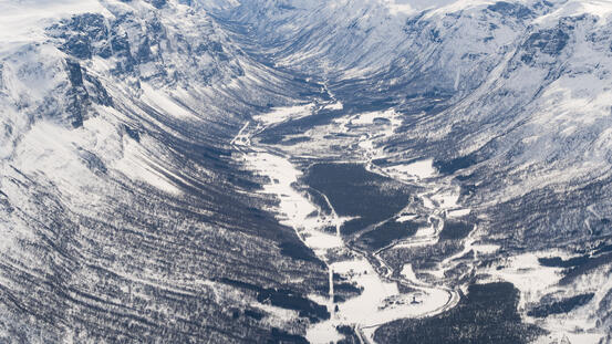 Flyfoto over Bardu kommune vinter