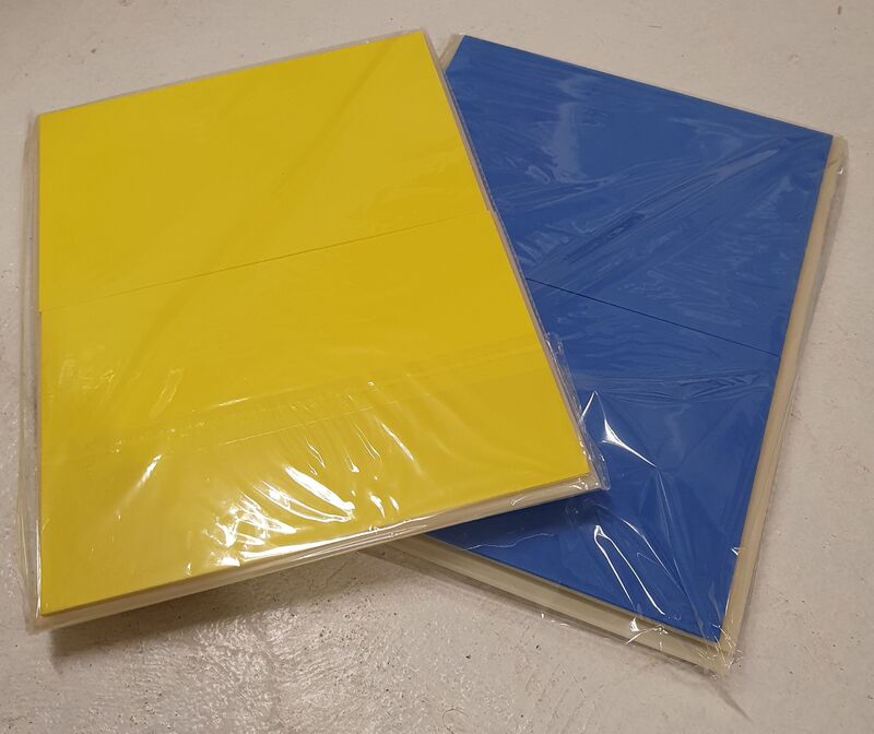 gul og blå plate