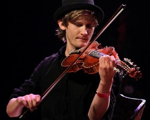 Erlend Apneseth, Hardingfele B. Foto: Knut Utler
