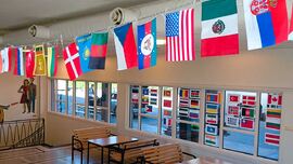 Flagg på Husabø skole