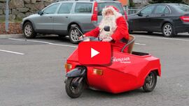Julenissen på moped