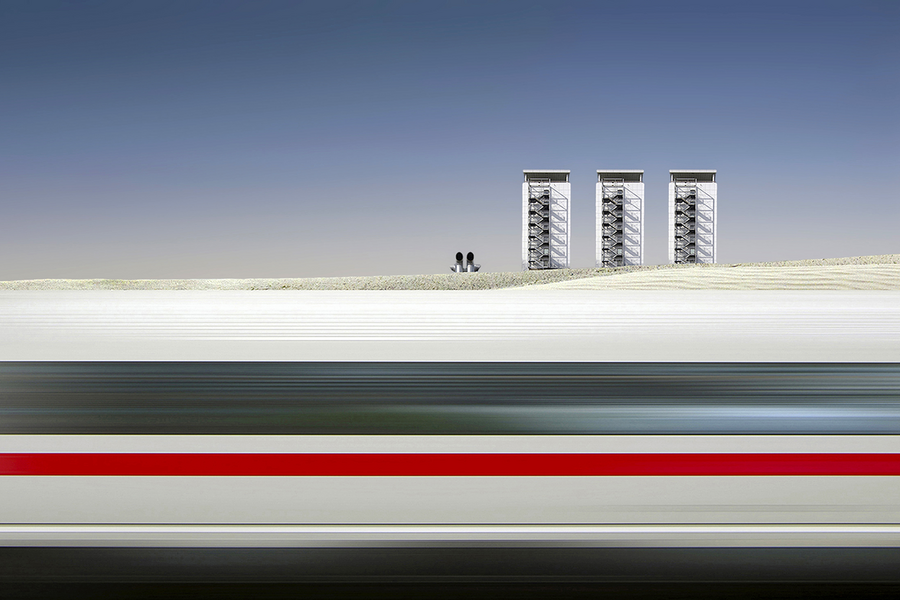 ICE-Train-by-Cor-Boers-CEWE-Photo-Award-Category-winner-Architecture-&-Technology