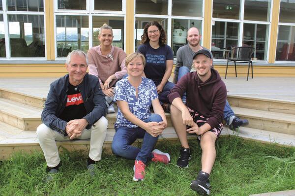 Våre lærere er  Bengt Karlsen (tangenter, gitar, ukulele, bass og trommer)  Kirsti Karlstad Vaeng (messingsinstrumenter, fløyte og klarinett, og Kudramuda) Andreas Vollstad (trommer og Kudramuda) Anna Starr (piano) Magnus Westgård (gitar, gitar med vokal, piano) Lise Løvland (rektor, og lærer på piano og ukulele)