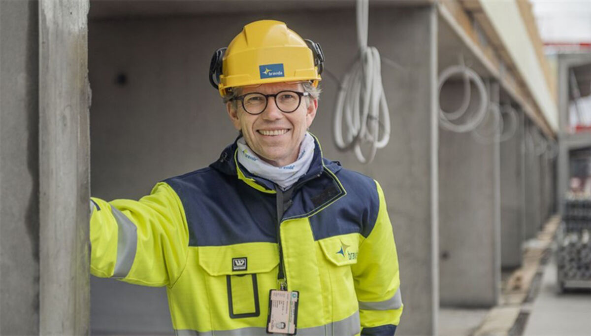 - Jeg tror det blir viktigere enn noen gang å framsnakke rørfagene, slik at vi får rekruttert inn flere mennesker. Vi må rett og slett i større grad fortelle hvor spennende VVS-bransjen er, mener Bravidas administrerende direktør Tore Bakke.