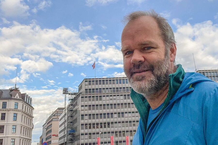  Hjelp til energieffektivisering og lokal energiproduksjon vil gjøre folk mindre sårbare for svingninger i strømprisen, poengterer rådgiver Bård Baardsen i Norsk Varmepumpeforening.