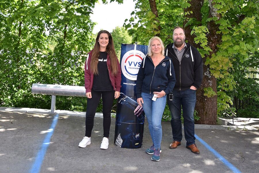 På bildet ser vi staben i VVS Fagmann (f.v), Ane Soløst, Stine Bendiksen, og Jan Christian Heggeli.