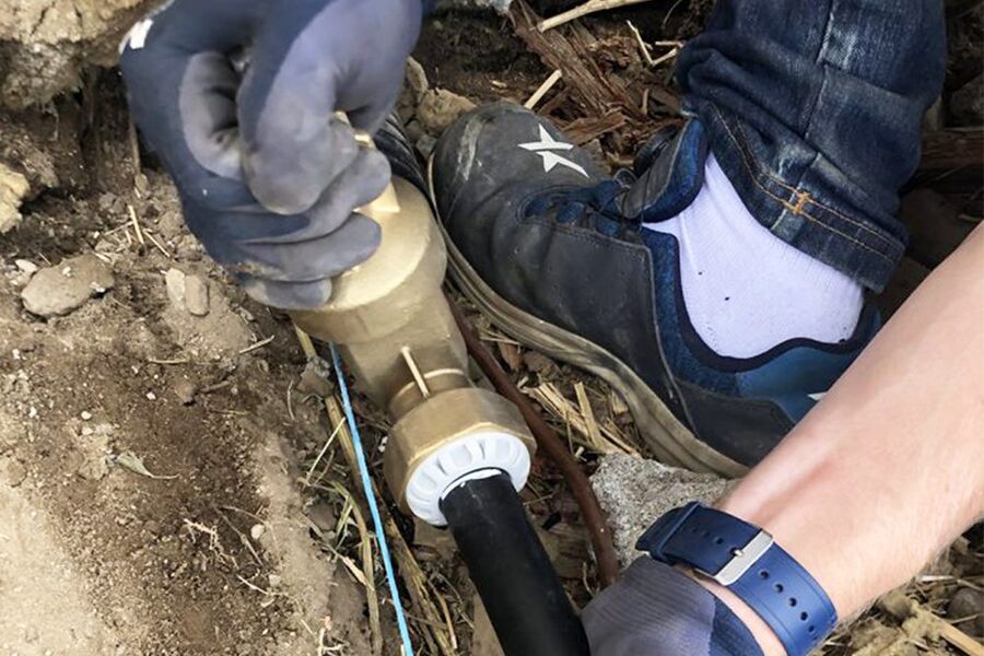 Stussene er skjøvet inn til merket og krana kan dreies i sin helhet til ønsket posisjon.