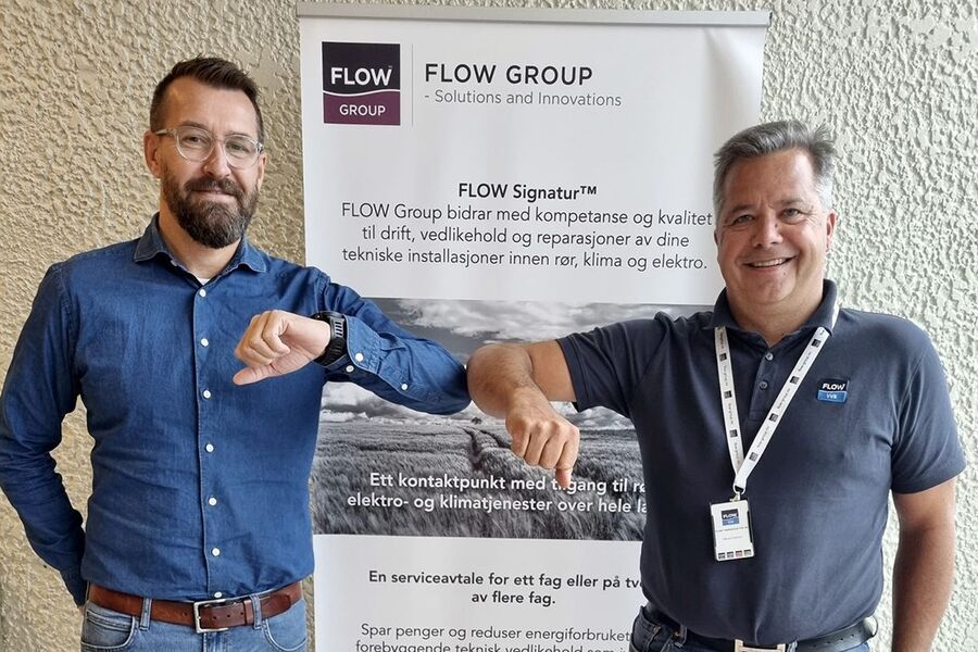 Håvard 
Hildrum, salgs- og markedsansvarlig i FLOW Trøndelag VVS og styremedlem i FLOW Group, til høyre, ønsker Morten Grande, velkommen som ny daglig leder for Flow Groups nye satsing i Orkland, Flow Orkland VVS. 