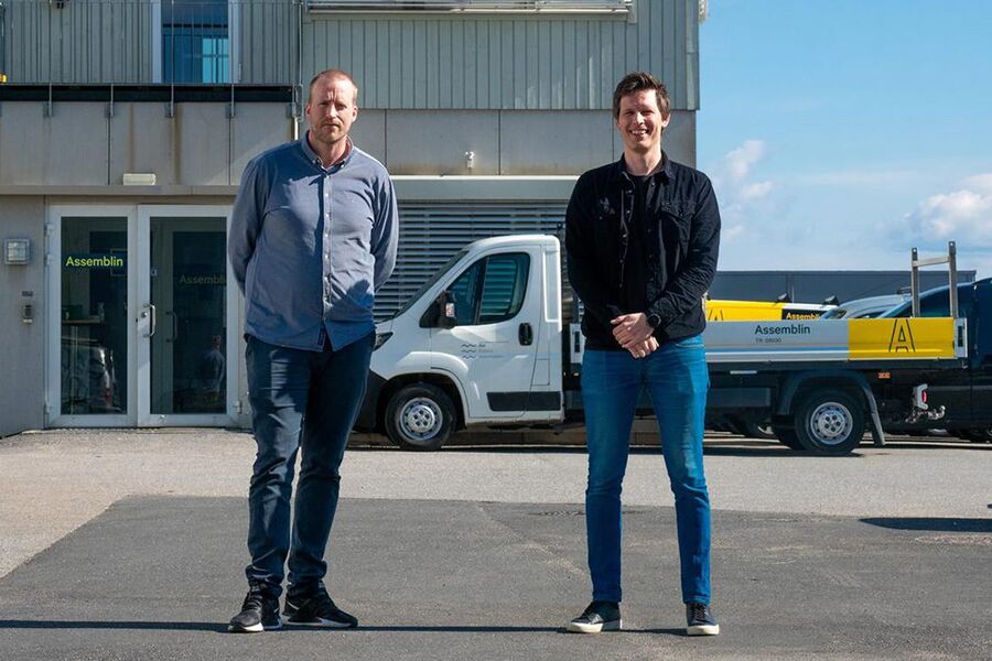 Fra venstre, Lars Petter Fjeldstad, er ny leder av rørprosjektavdelingen hos Assemblin i Sarpsborg, mens   Espen Eriksen har tatt over som leder av servicevirksomheten og industriserviceavdelingen.