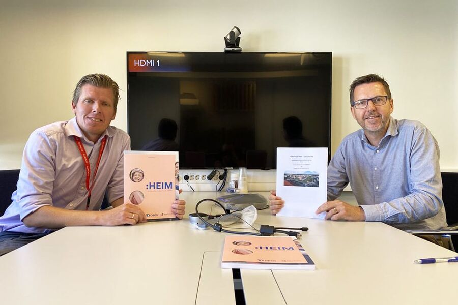 T.v. daglig leder i Consto Eide Anders Kristiansen, og prosjektdirektør i OBOS Nye Hjem AS, Knut Erik Manstad. Foto: Consto