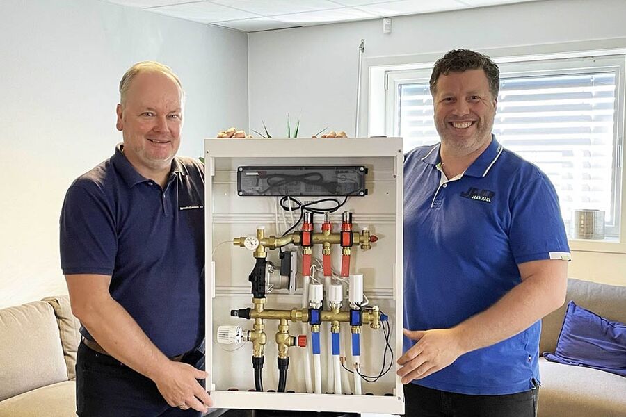 Både salgssjef  Johnny Kvalheim, og teknisk sjef Thorn Fredrik Hemsen i Armaturjonsson, er begge klare på at tiden  nå er inne på satse enda sterkere på prefabrikkering. Derfor oppretter de en egen enhet i Sandefjord med full fokus på dette.