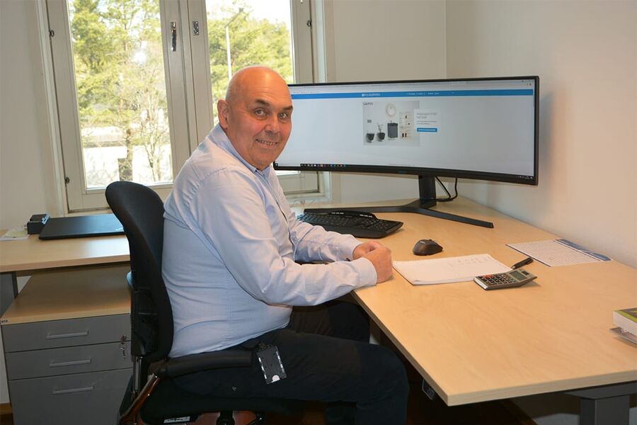 Olav Råken har lang erfaring i VVS-bransjen, og har nå tatt steget fra rollen som fagsjef i Bademiljø til avtaleansvarlig hos VVs Eksperten.  Jeg er veldig takknemlig for å ha fått denne muligheten, sier han. 