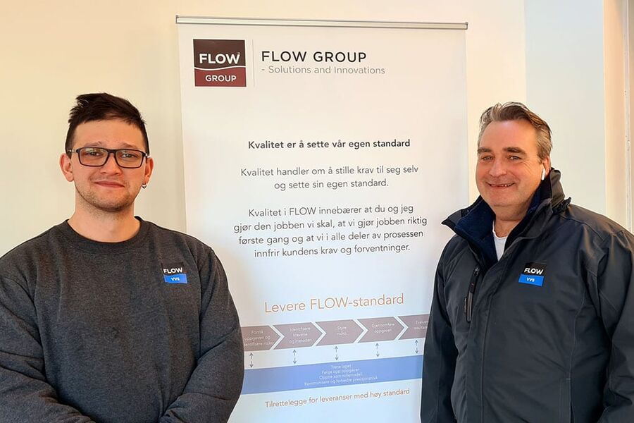 På bildet ser vi fra venstre:  Emmanuel Tandrevold, oppdragsleder,  og Geir Are Tunaal,  avdelingsleder
drift- og vedlikehold, FLOW Meisingset VVS)