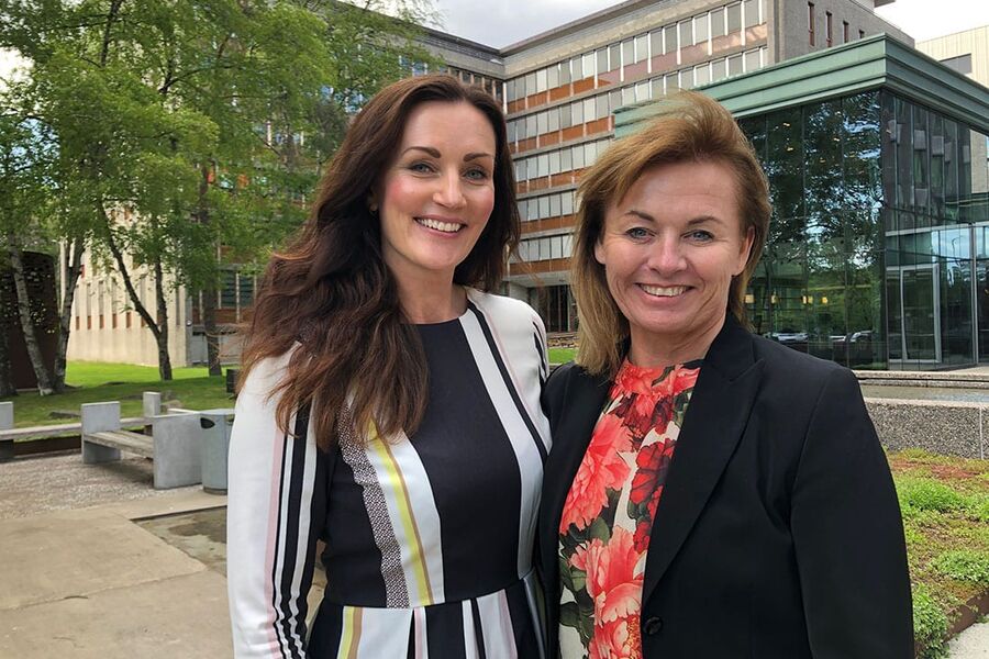 Kari Øgle Kjensberg, administrerende direktør i Comfort-Kjeden og Bademiljø, og Eli Heyerdahl Eide, fagsjef for Rørentreprenørene i Norge. 