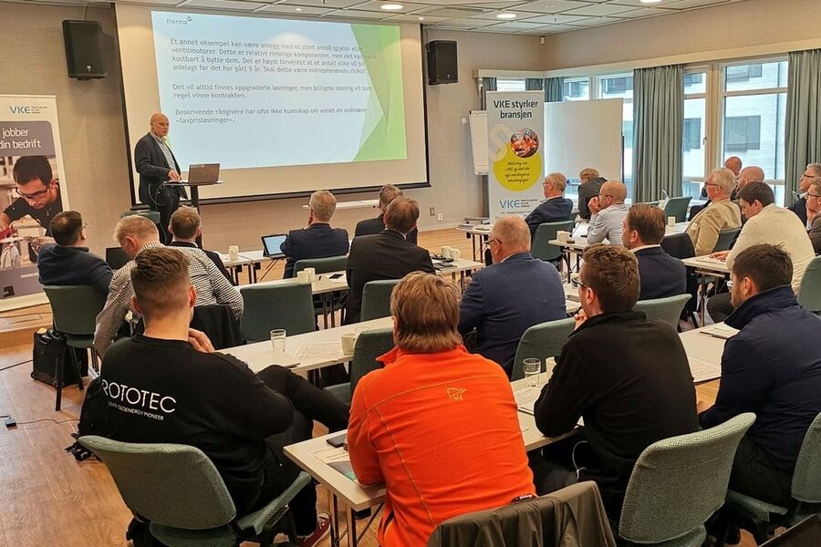 Årsmøte i VKE fra glanstiden før korona.