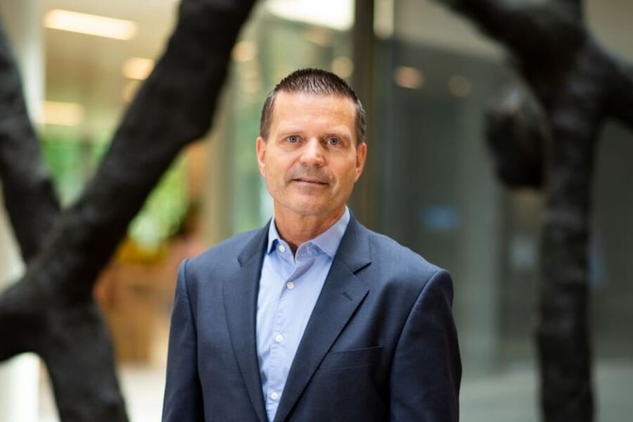 Dette symboliserer starten på et nytt kapittel i vårt firmas historie, sier konsernsjef Terje Wibe. Foto: Joachim Hellenes