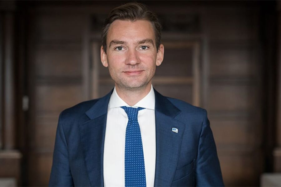 Arbeids- og sosialminister Henrik Asheim, opplyser at regjeringen forlenger permisjonsordningen frem til 1.juli. 