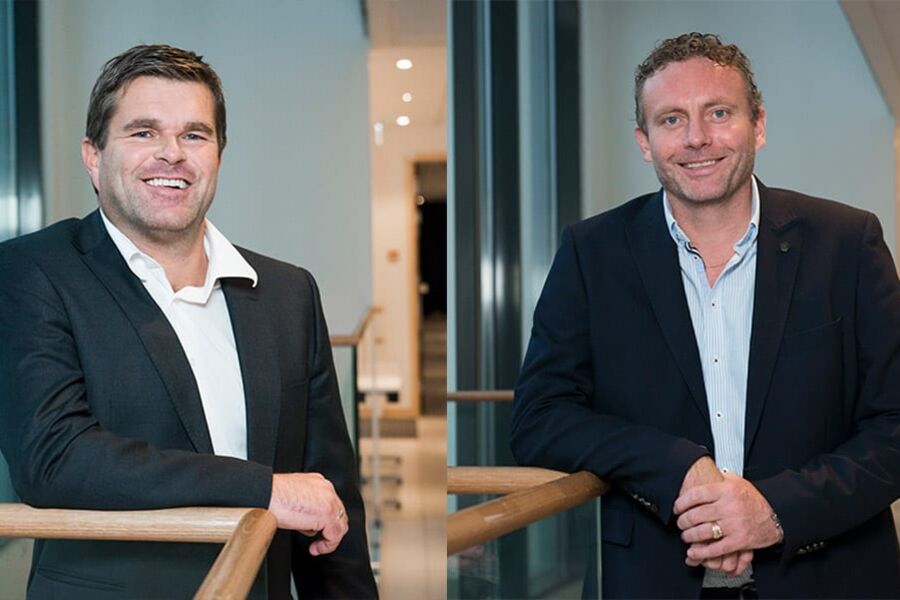 Ronny Øvrevik (t.v) og Øyvind Hagen får ansvaret for hver sin divisjon og vil rapportere til Tore Bakke. De vil også inngå i selskapets ledergruppe. Begge var inntil nå regionsdirektører i henholdsvis regionen Sør/vest og region Øst. Hagen vil få ansvaret for nye Divisjon Østlandet, som består av Oslo, Viken, Vestfold og Telemark, samt Innlandet, mens Øvrevik har fått ansvar for resten av landet, Divisjon Kysten.