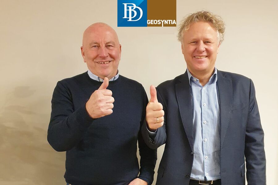 Fra venstre, daglig leder Terje Ottesen i Geosyntia, og Torbjørn Lothe Vik som leder Brødrene Dahl sin VMT satsing.