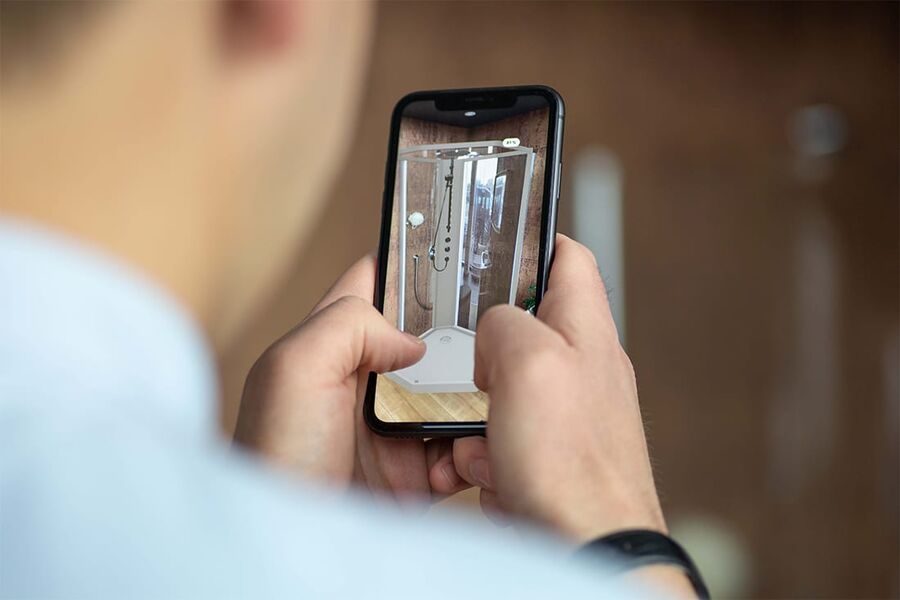 Den nye AR-løsningen til Porsgrund gir brukeren et 3D-bilde av hvordan badet vil se ut med nye elementer.