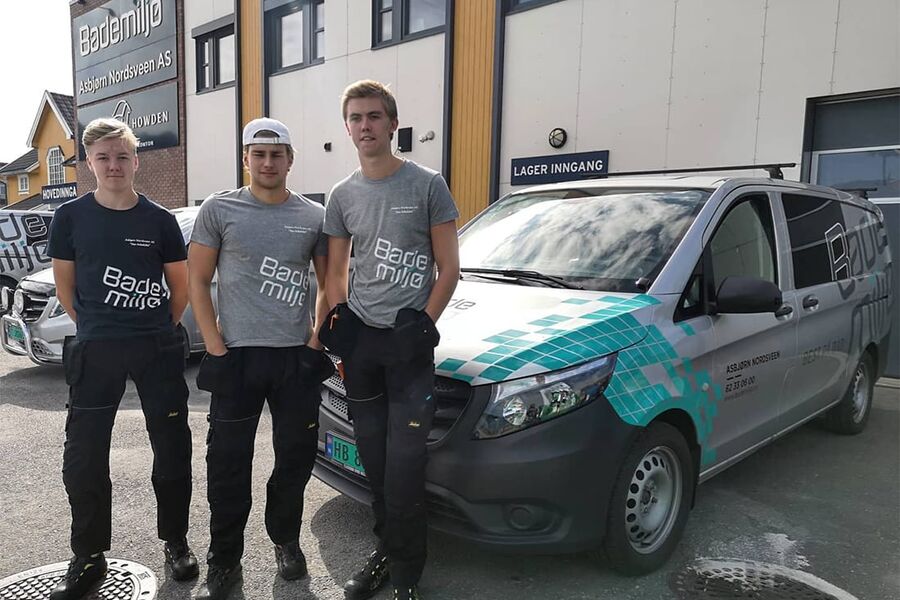 På bildet ser vi fra venstre: Benjamin Finstad Nystrand, Alexander Trevethick og Ole Martin Lishagen.