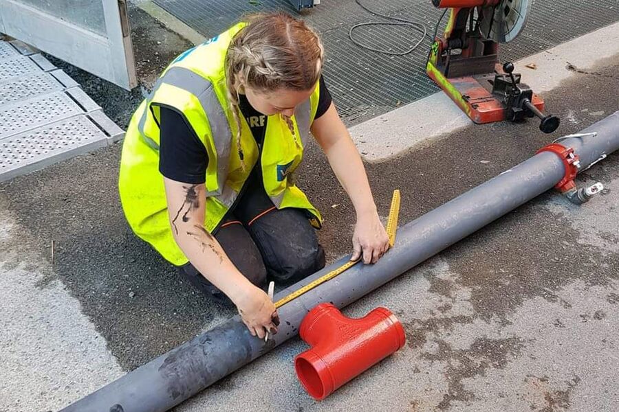 Annlaug Torgersen, ansatt i Rørlegger Torgersen AS, er på sitt andre semester i mesterstudiet hos Blimester.com. (Foto: Privat)