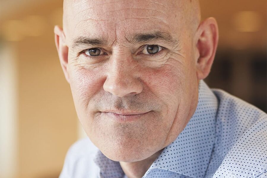 - Den digitale revolusjonen har endret lokale handlevaner til globale, og nye generasjoner vil ha andre tilnærminger til handel enn oss, sier fagdirektør Bror William Stende i Virke 