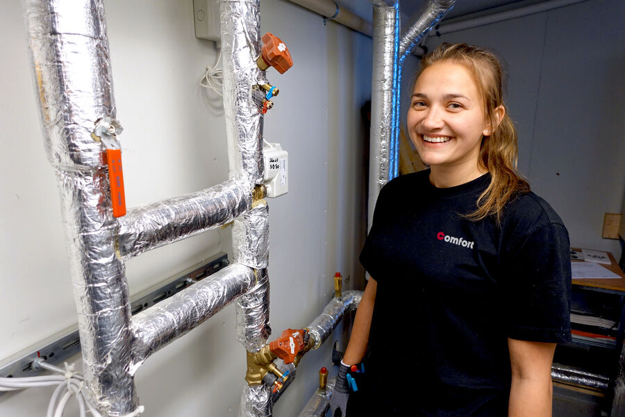 Tonje Fiona Gulbrandsen, er lærling hos Comfort i Førde.