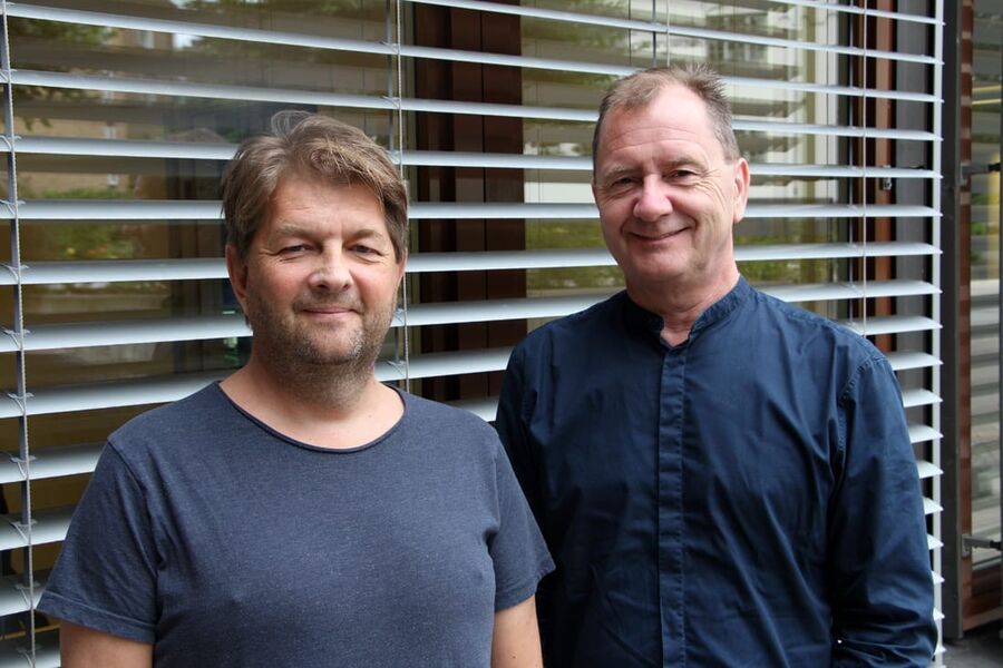 Fagsjef sanitærteknikk,  Are Skaar Nielsen, og direktør kompetanse og utvikling Oddgeir Tobiassen hos Rørentreprenørene Norge, tror at kravene i TEK17 er moden for og vurderes og om alle funksjonskrav til vannskadesikkerhet er hensiktsmessige og nødvendige.