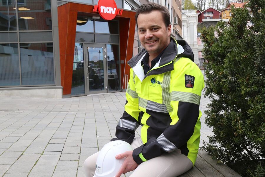 Avdelingsleder for rør i Grenland, Nicolai Thomas Hodne peker på GKs flerfaglighet som en viktig suksessfaktor i rehabiliteringen av Eeks Gård i Skien.