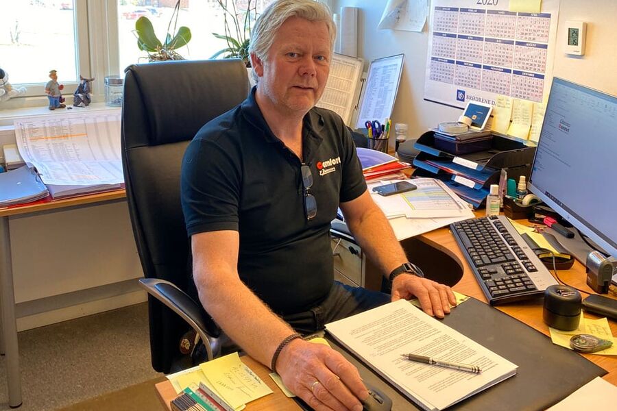  Vi fikk sjokk da koronaen kom og opplevde ordresvikt og prosjekter som stoppet opp. Det ble også færre private oppdrag. Som resultat av det måtte vi permittereåtte medarbeidere, sier prosjektleder prosjektleder Per Jørgensen i Comfort F.Jørgensen Halden. 