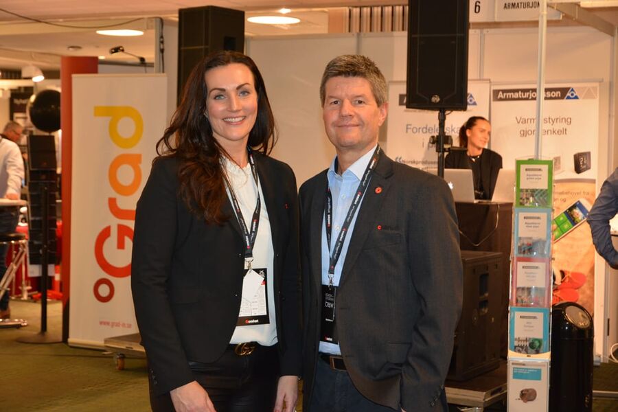 Administrerende direktør Kari Øgle Kjensberg og teknisk fagsjef Jarle Amble gleder seg over den gode responsen de fikk under den tekniske fagmessen på Gardermoen.   En viktig møteplass for å understreke vår satsing på den tekniske siden av rørfaget, sier de til VVSforum. 
