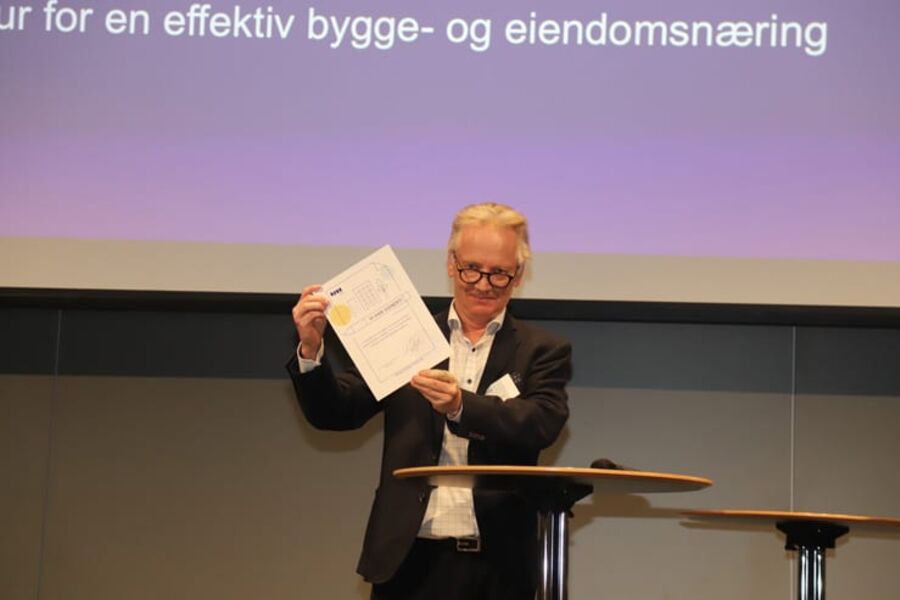 Bjarne Haugland med beviset på at VVP er en av snart 300 