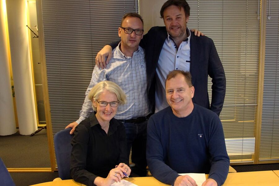 VVS Norden ved Kai Johnsen (bak til venstre) og Frank Olsen, og Rørentreprenørene Norge ved Marianne W. Røiseland og Oddgeir Tobiassen.