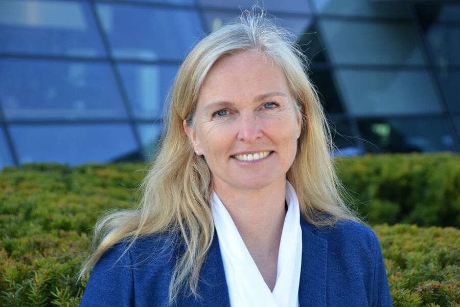 Vi vil løfte frem jentene, slik at unge jenter som skal velge yrkesvei får gode rollemodeller, sier Christel Borge, administrerende direktør i Dipper og jurymedlem i Norges Hyggeligste Håndverker.   