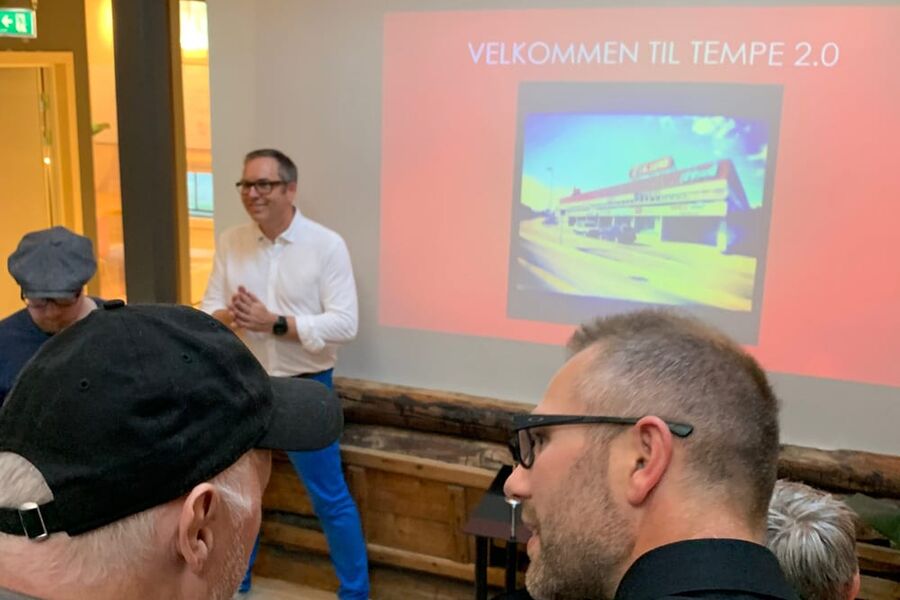 Det var stor interesse fra leverandører og samarbeidspartnere da de fikk et innblikk av den alltid entusiastiske Lars Erik Magnussen i Tempe VVS om hvilke muligheter den nye nettsatsningen gir for både leverandører og forbruker. Men også internt vil det bety store forbedringer gjennom informasjonsflyt, kursing, opplæring av nyansatte, motivasjon etc. 