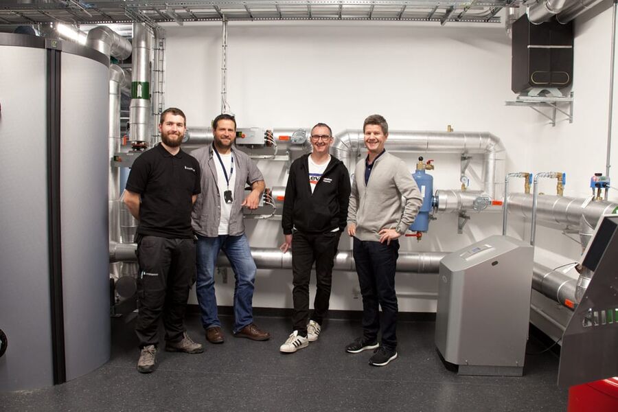 På bildet: Ole Helge Rønning fra Statsbygg. Odd Arne Gresseth fra HENT. André Granvold fra Comfort Oppdal, Jarle Amble fra Comfort. 
Fotograf: Anne Skjøtskift
