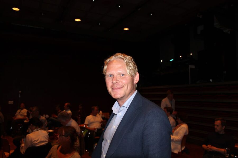 Eivind Kolstad fra Flexit AS,  er utdannet siviløkonom og passivhusrådgiver fra NTNU og var i 2013 med på å utvikle Energirådgiverkurs for Enova og Lavenergiprogrammet. 