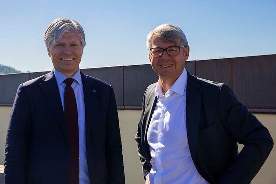 Klima- og miljøminister Ola Elvestuen er positiv til Huseiernes initiativ for å hjelpe forbrukerne til å spare penger, miljøet og strømnettet vårt gjennom smartere energivalg.
Foto: Christiane Ylven Vibe.